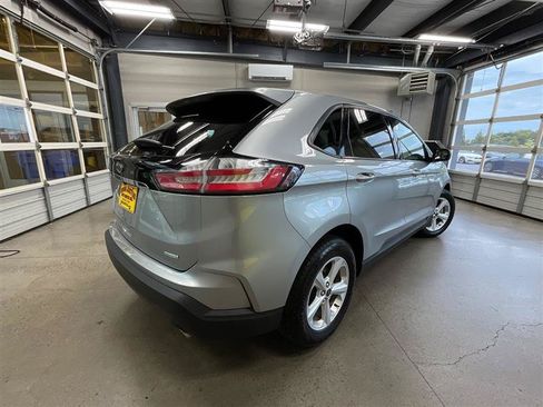 Used 2020 Ford Edge SE FWD image 5