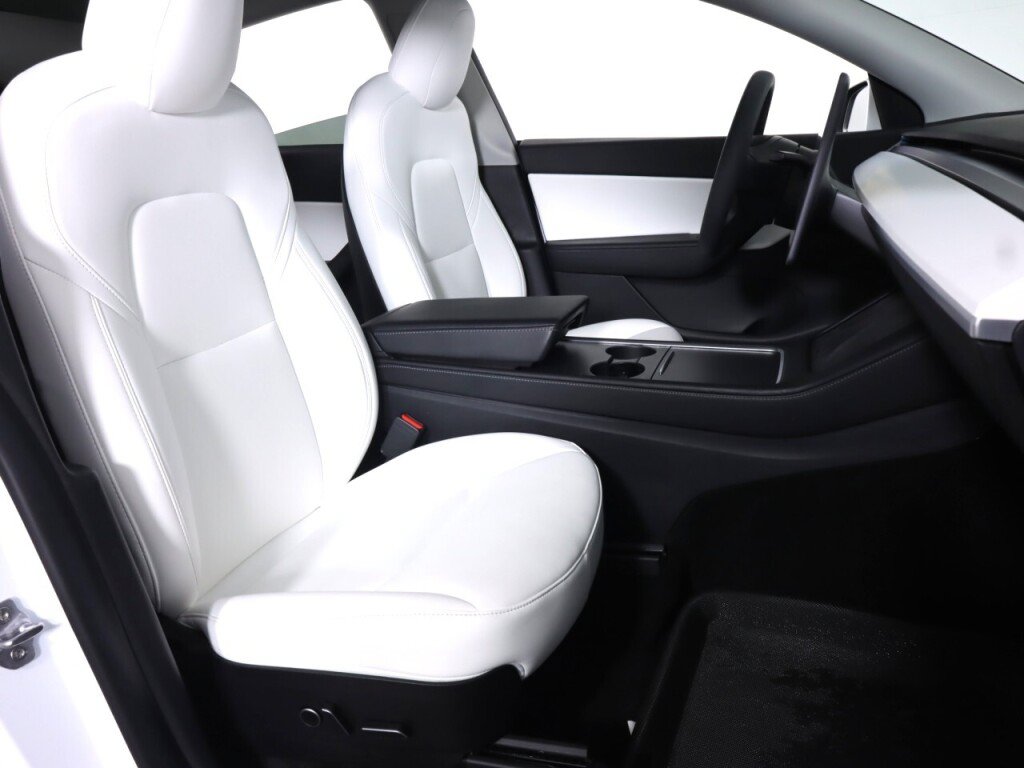 Used 2021 Tesla Model Y Long Range AWD/4WD image 39
