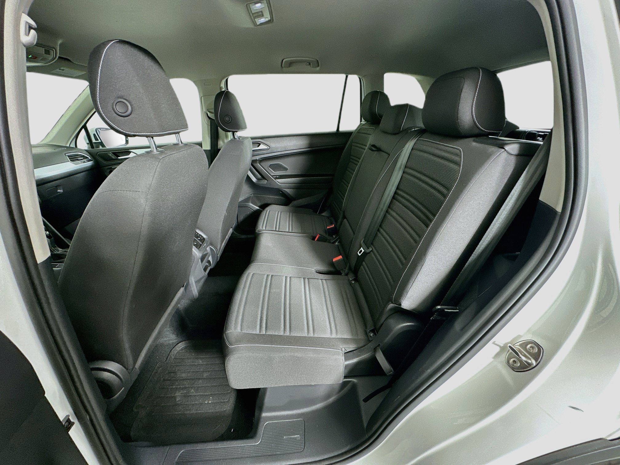 Used 2022 Volkswagen Tiguan S FWD image 27