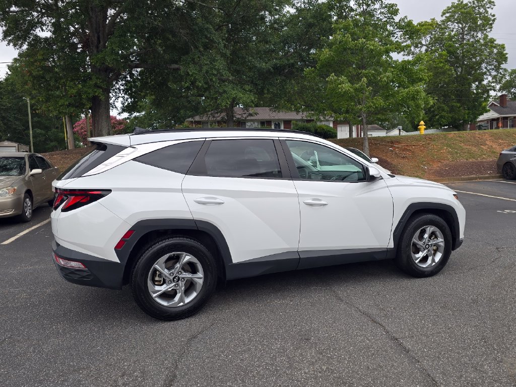 Used 2024 Hyundai Tucson SEL FWD image 2