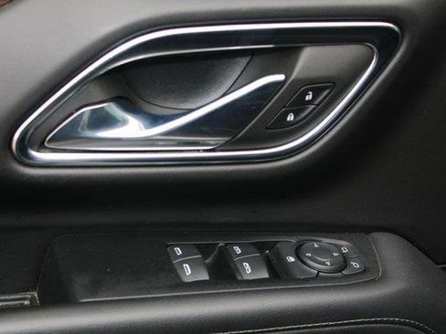 Used 2023 Chevrolet Suburban LS image 13