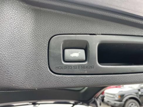 Used 2019 Honda CR-V Touring image 9