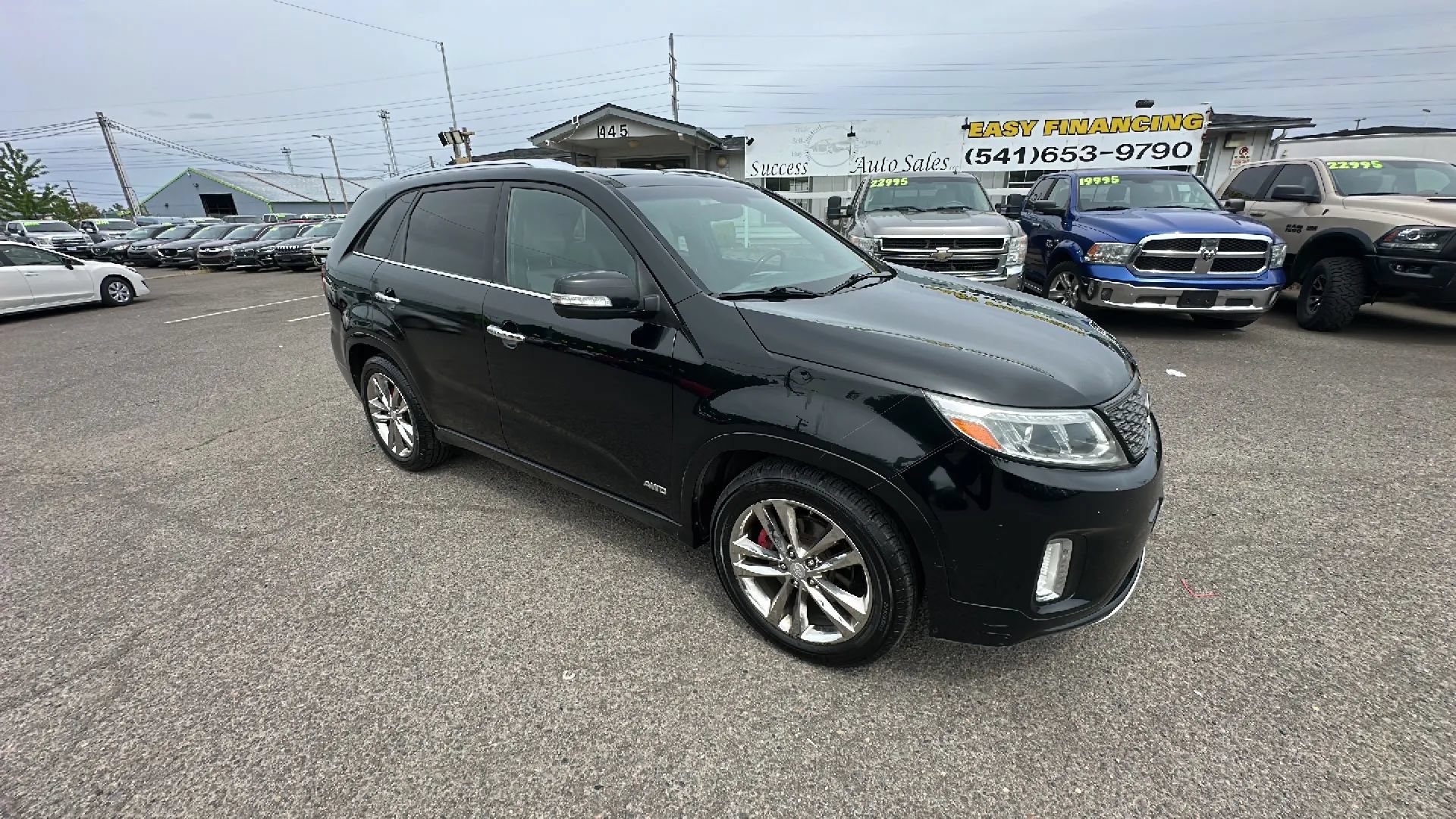 Used 2014 Kia Sorento SX w/ 3rd Row Package AWD/4WD image 2