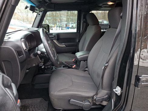 Used 2017 Jeep Wrangler Unlimited Sport w/ Connectivity Group image 14