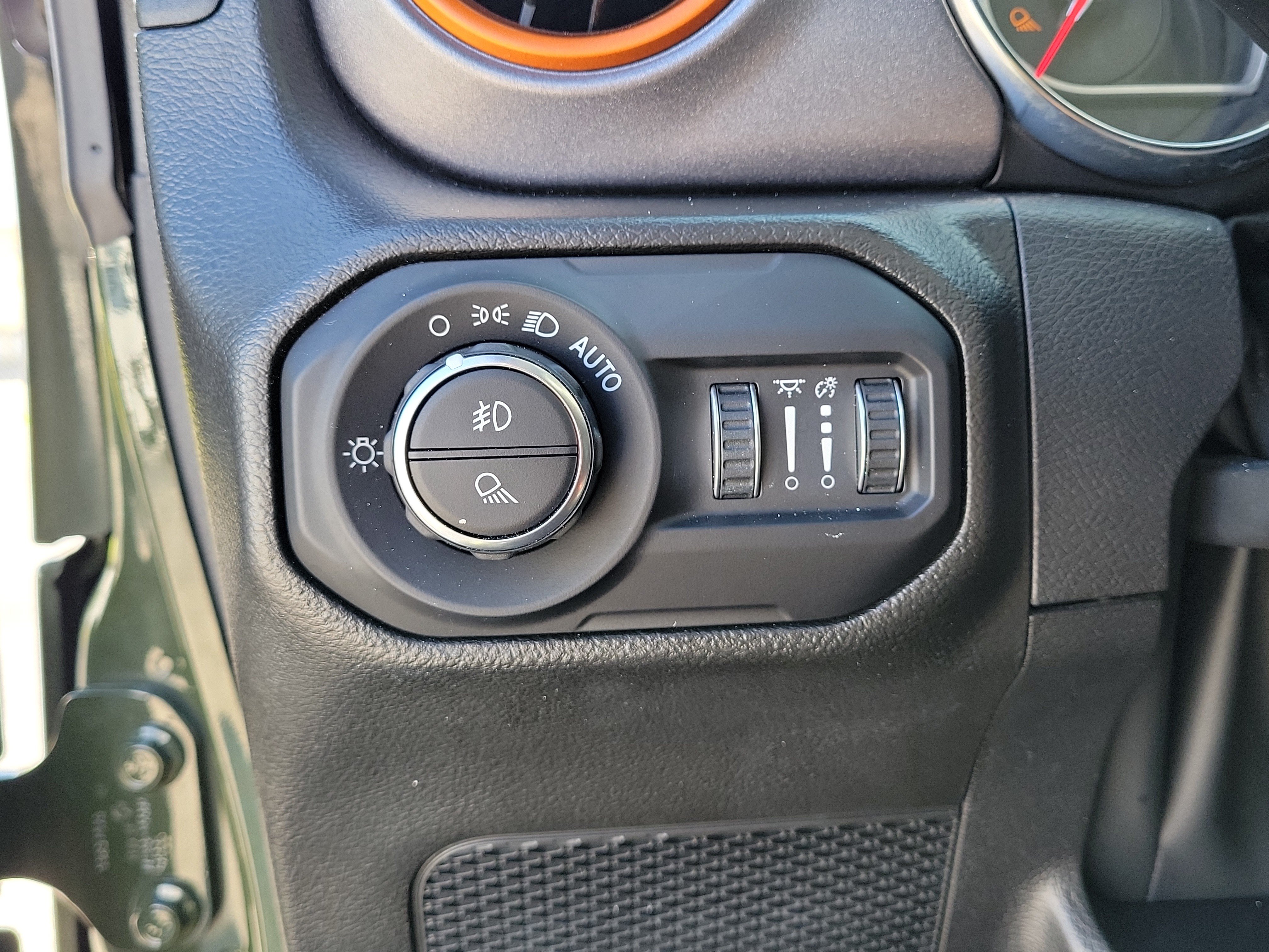 Used 2022 Jeep Gladiator Mojave w/ LED Lighting Group AWD/4WD image 24