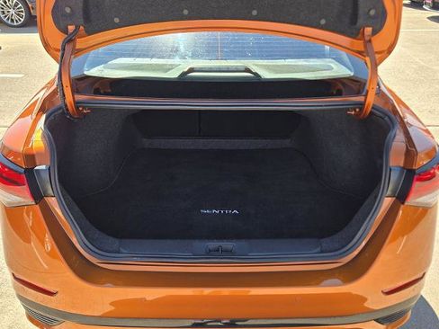 Certified 2025 Nissan Sentra SR image 12