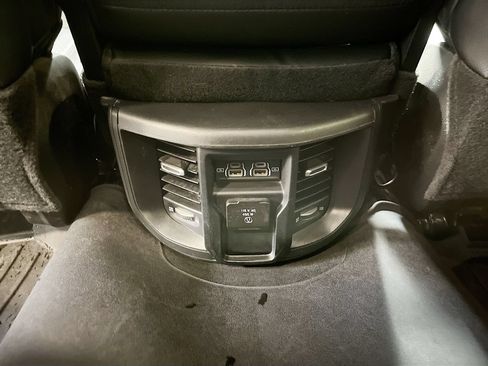 Used 2024 RAM 2500 Laramie AWD/4WD image 25