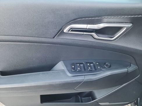 Used 2024 Kia Sportage LX image 13