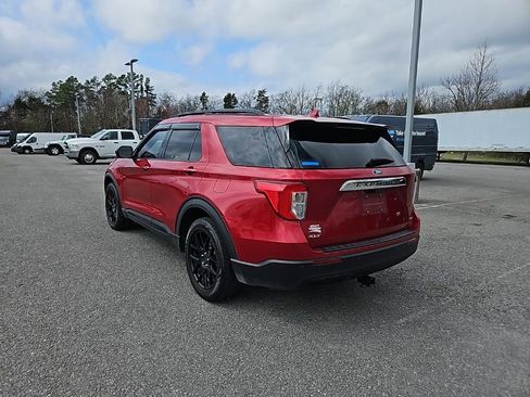 Used 2020 Ford Explorer XLT w/ Equipment Group 202A image 5