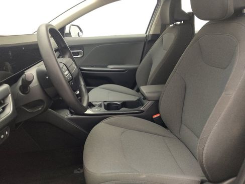 Used 2025 Kia K4 FWD image 17