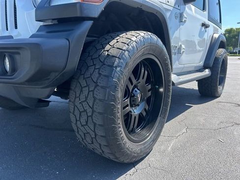Used 2020 Jeep Wrangler Sport AWD/4WD image 13