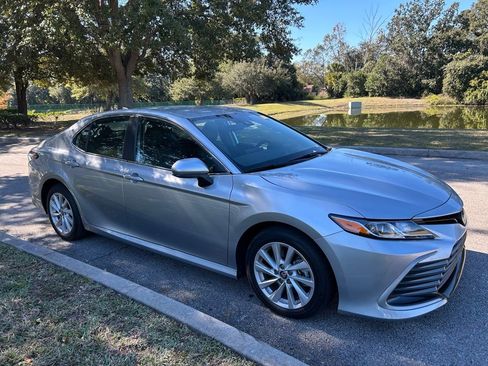 Used 2023 Toyota Camry LE image 7