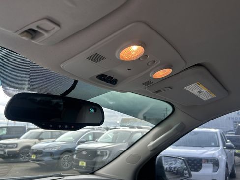 Used 2008 GMC Acadia SLT w/ Convenience Package image 11