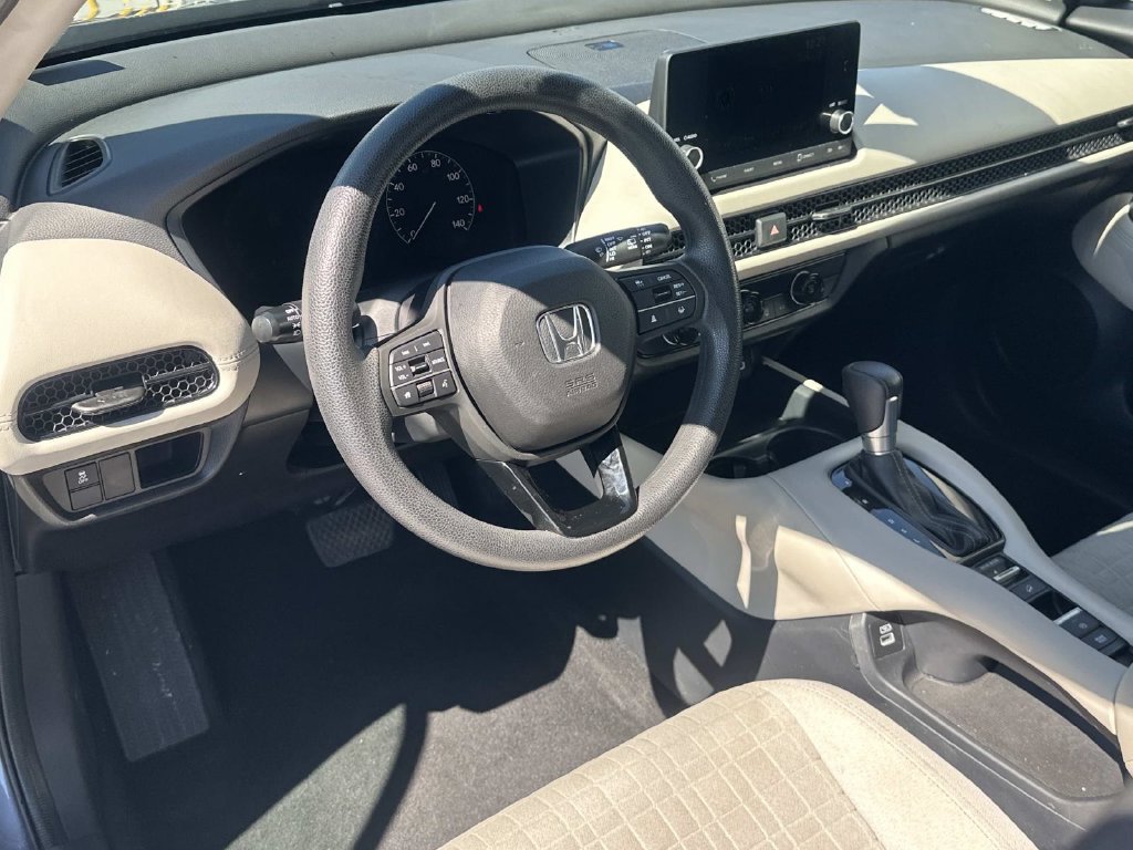Used 2023 Honda HR-V LX image 2
