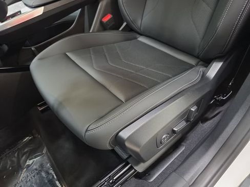 Used 2026 BMW X1 xDrive28i w/ Technology Package AWD/4WD image 27