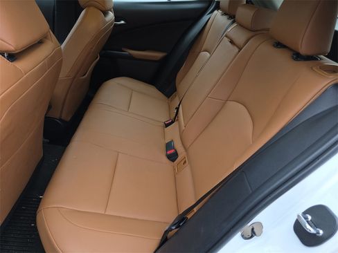 Used 2022 Lexus UX 250h w/ Premium Package image 16