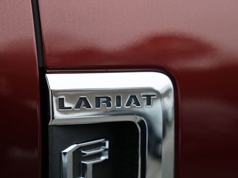 Used 2017 Ford F250 Lariat w/ Chrome Package image 43