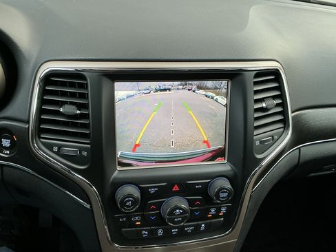 Used 2016 Jeep Grand Cherokee Limited w/ Luxury Group II image 10