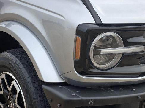 Used 2022 Ford Bronco Outer Banks image 11