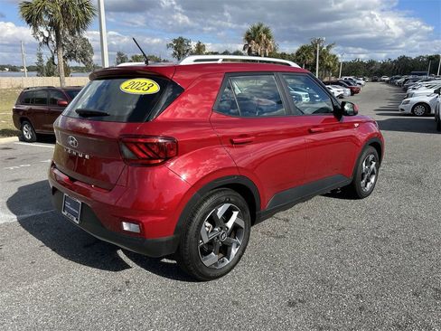 Certified 2023 Hyundai Venue SEL image 9