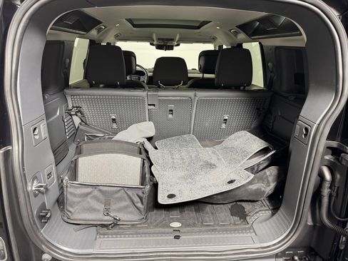 Used 2024 Land Rover Defender 110 X image 30