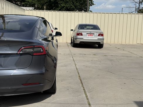 Used 2022 Tesla Model 3 Standard Range RWD image 11