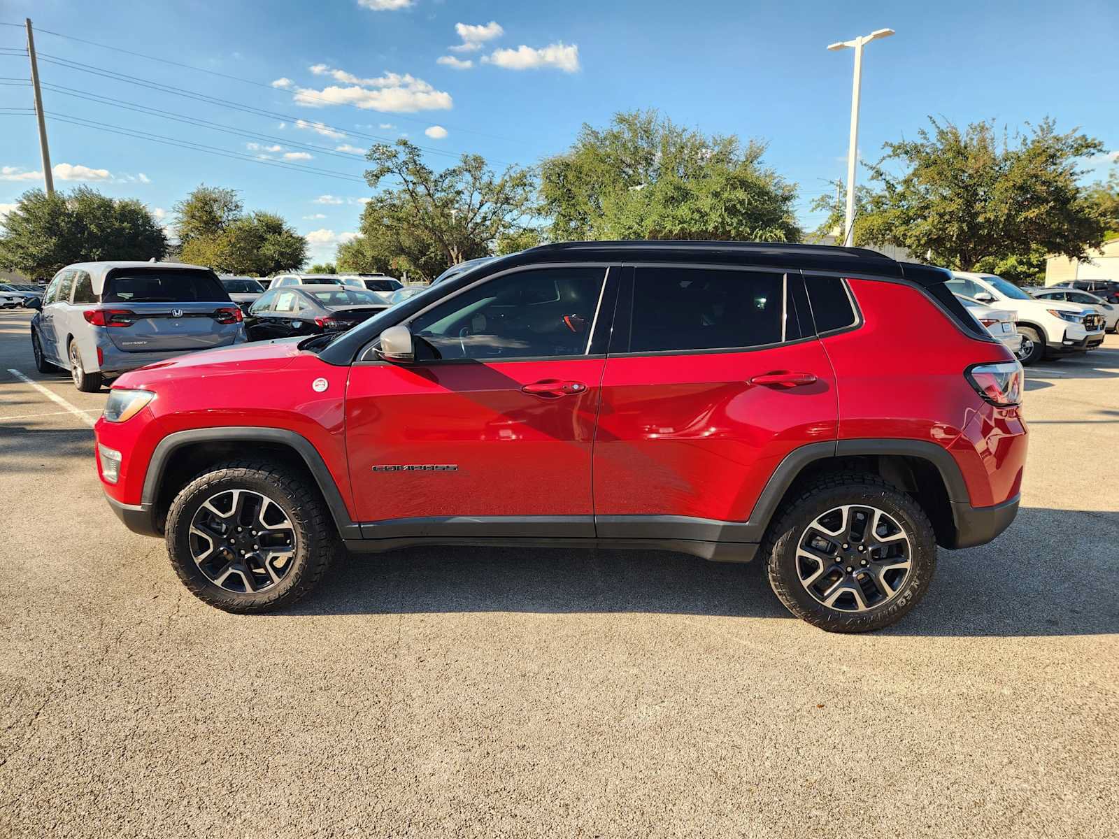 Used 2019 Jeep Compass Trailhawk w/ Cold Weather Group AWD/4WD image 4