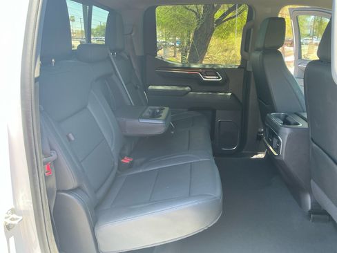 Used 2024 GMC Sierra 1500 Elevation w/ Elevation Premium Package AWD/4WD image 17