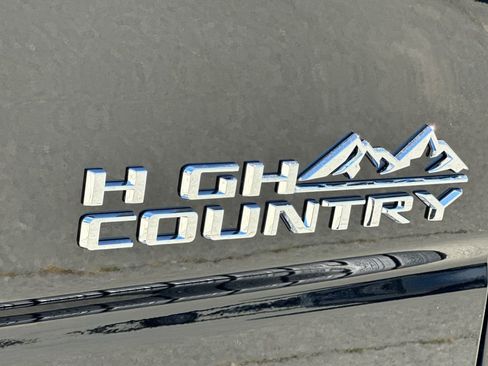 Used 2022 Chevrolet Silverado 3500 High Country AWD/4WD image 26