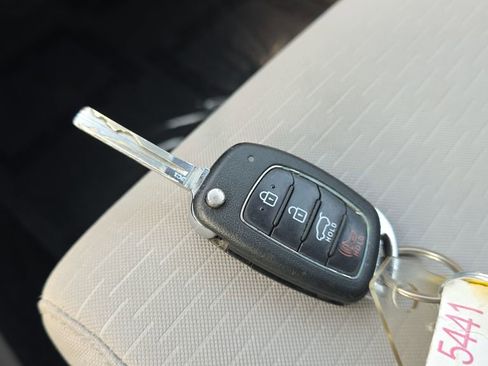 Used 2019 Hyundai Tucson SE FWD image 24