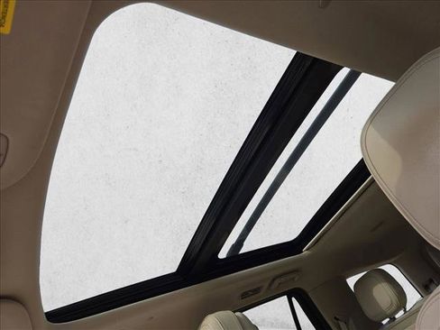 Used 2019 Lincoln Navigator Reserve w/ Cargo Package image 16