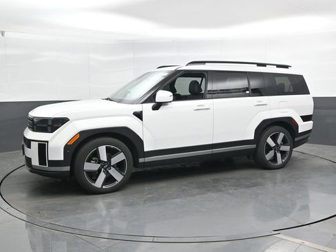Used 2025 Hyundai Santa Fe Limited AWD/4WD image 8