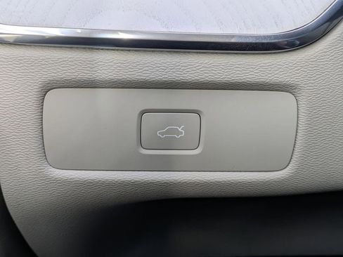New 2026 Volvo XC60 B5 Ultra w/ Protection Package Premier AWD/4WD image 35