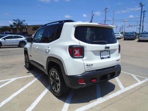 Used 2016 Jeep Renegade Trailhawk AWD/4WD image 7