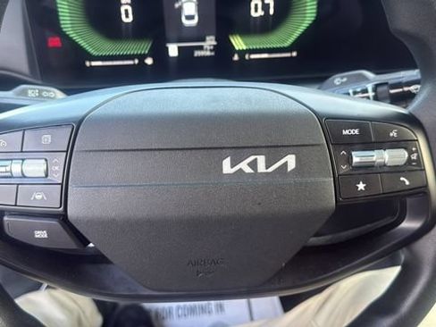 Used 2025 Kia K4 FWD image 17