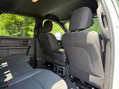 Used 2024 RAM 3500 Tradesman w/ Chrome Appearance Group image 25