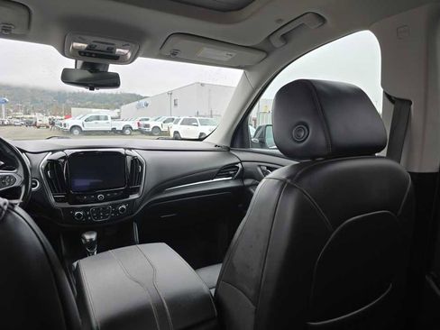 Used 2021 Chevrolet Traverse Premier w/ Redline Edition image 14