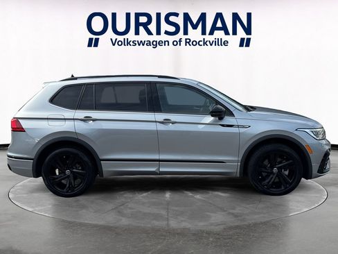 Used 2023 Volkswagen Tiguan SE R-Line FWD image 7