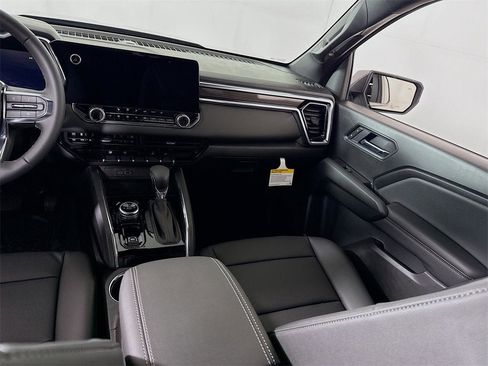 New 2026 GMC Canyon Elevation w/ Convenience Package image 17