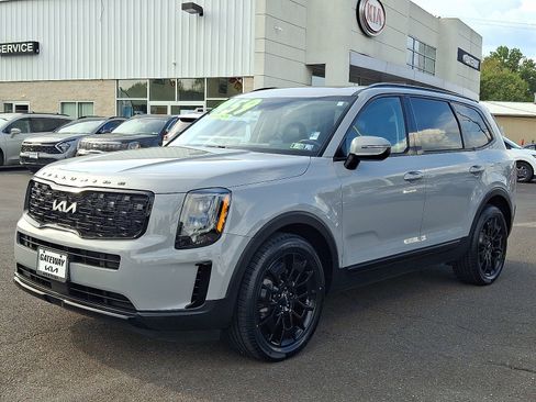 Certified 2022 Kia Telluride EX w/ EX Premium Package image 3