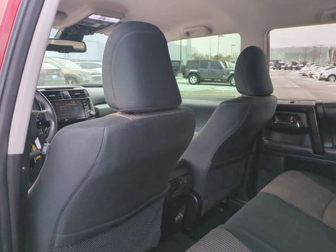 Used 2020 Toyota 4Runner TRD Off-Road image 17