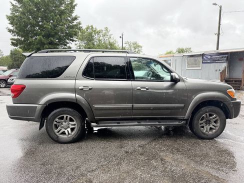Used 2005 Toyota Sequoia Limited AWD/4WD image 4