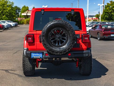 Used 2024 Jeep Wrangler Unlimited Rubicon AWD/4WD image 8