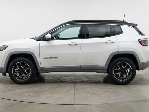 Used 2025 Jeep Compass Trailhawk AWD/4WD image 5