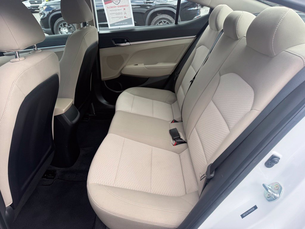 Used 2019 Hyundai Elantra SE FWD image 39