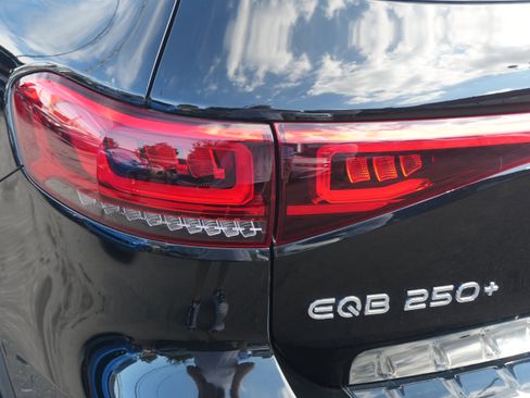 Used 2023 Mercedes-Benz EQB 250+ image 45