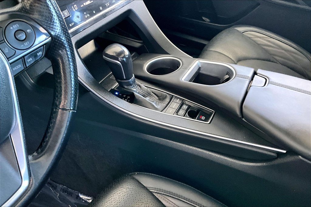 Used 2021 Toyota Avalon Limited w/ Advanced Safety Package FWD image 18