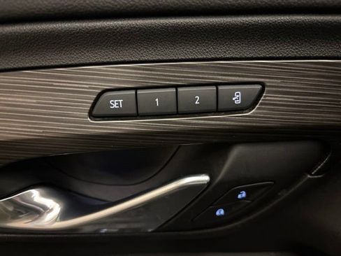 Used 2021 GMC Terrain SLT w/ Infotainment Package II AWD/4WD image 11