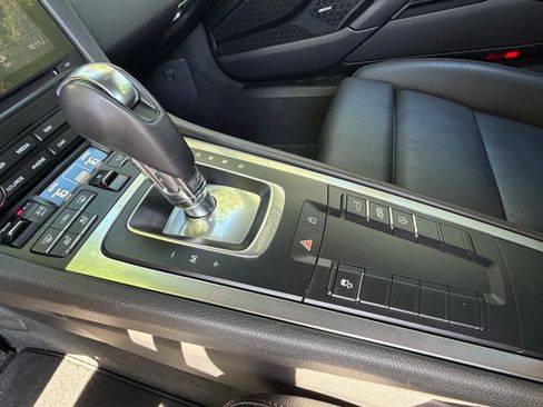 Certified 2019 Porsche 718 Cayman RWD image 27
