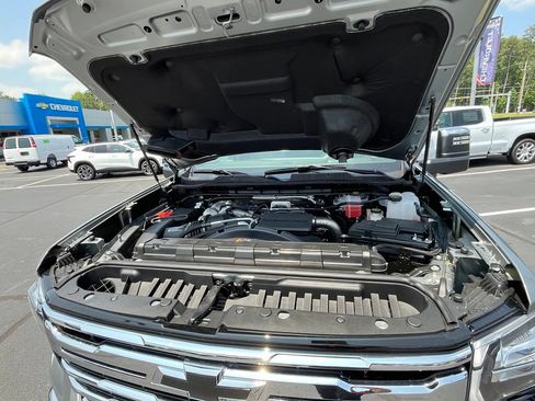 New 2026 Chevrolet Silverado 3500 LTZ w/ LTZ Premium Package AWD/4WD image 12